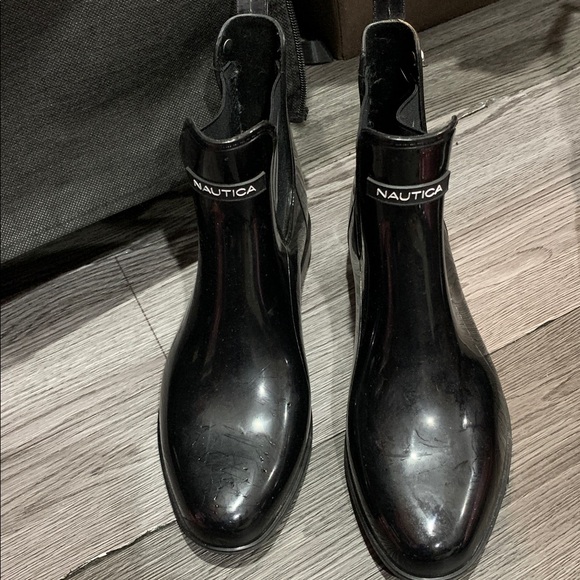 Nautica Glossy Black Ankle Boots - Picture 1 of 4